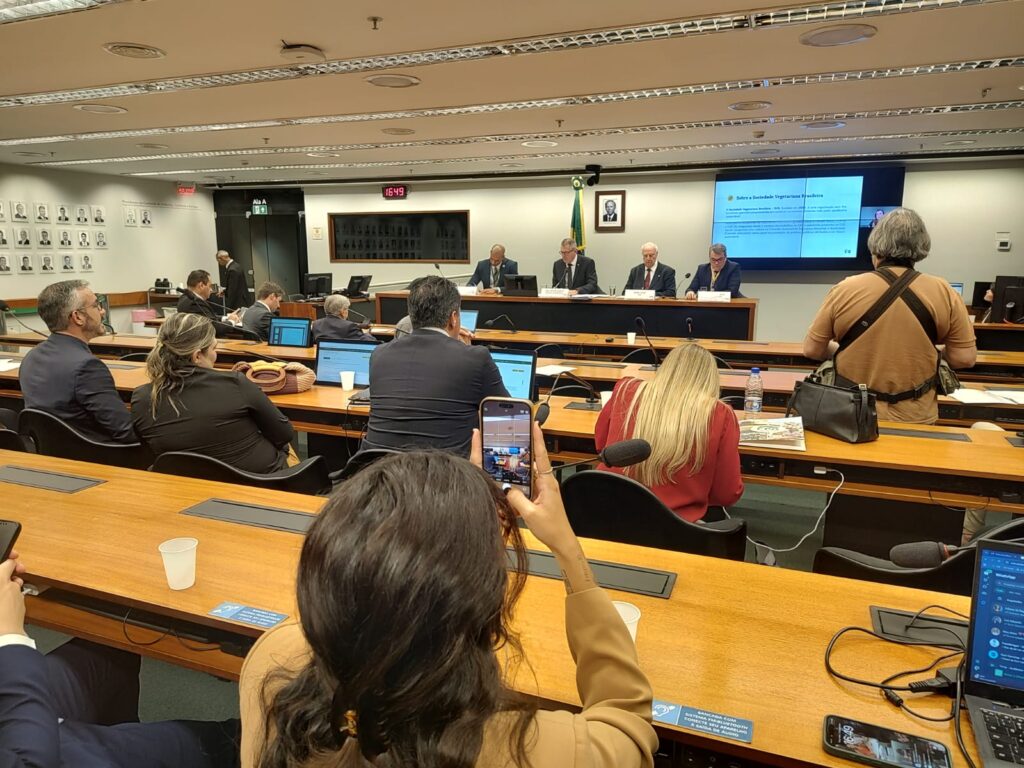 Câmara debate uso da denominação “leite” em produtos de origem vegetal